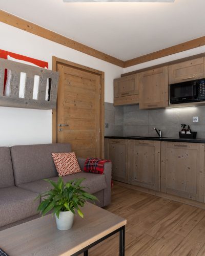 Studio 208