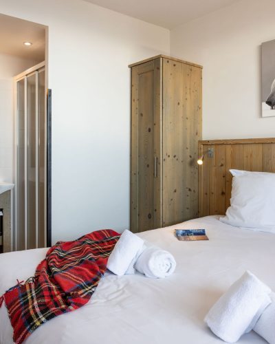 App202-bedroom