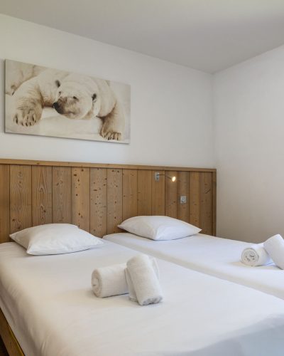 App304-Room1-Rocnoir