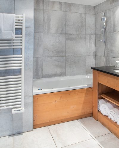 App08/10-salledebain