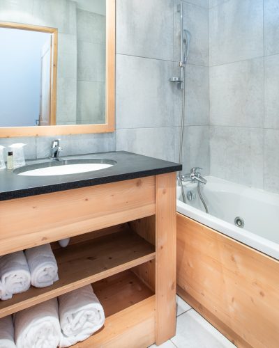 App11-salledebain2
