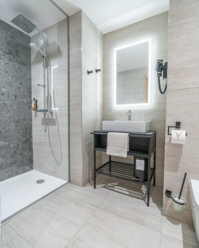 8pax-87m2-salledebain