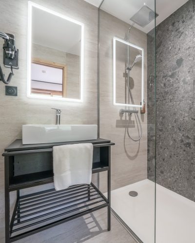 App42-salledebain