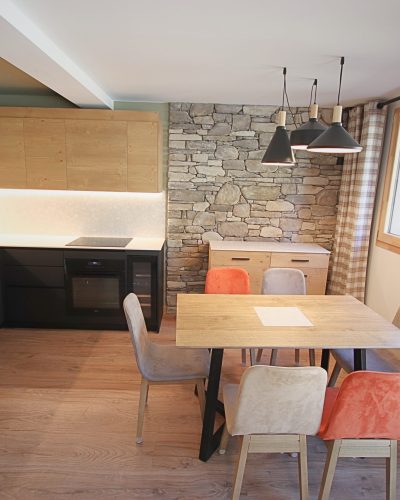 4- or 6-person apartment with kitchen